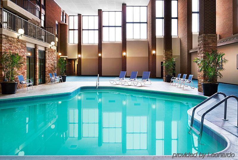 Four Points By Sheraton Richmond Airport Сендстон Екстер'єр фото